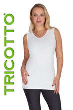 Load image into Gallery viewer, Tricotto 925 V Neck Camisole
