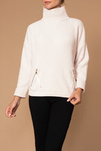 Charger l&#39;image dans la galerie, Elena Wang EW29022 Chenille Sweater With Zip Pockets
